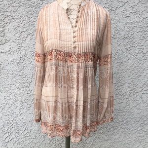 NWT Long sleeve pretty blouse by Cristina